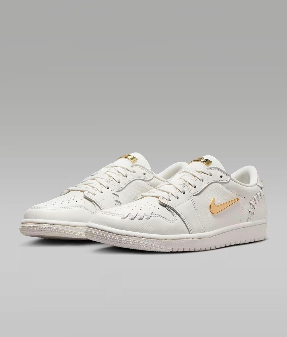 Air Jordan 1 Low Method of Make 'Metallic Gold'